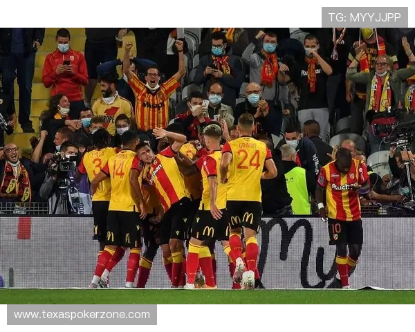 足球与社会：法甲俱乐部在社区建设中的角色