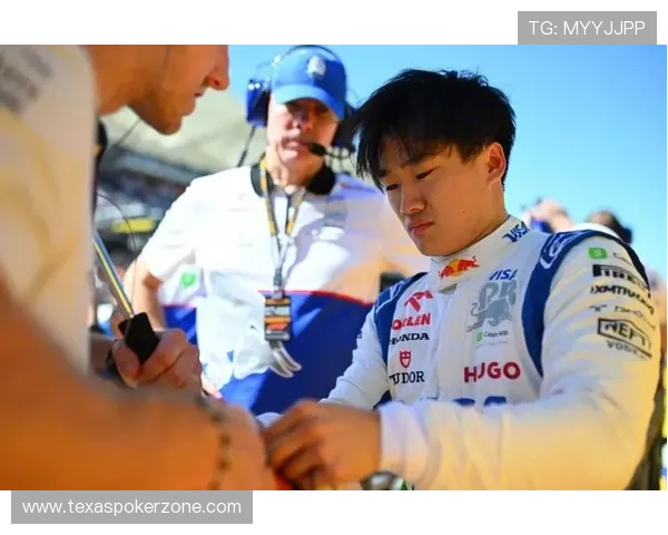 角田裕毅与劳森席位互换初见成效,红牛二队内部竞争白热化 角田裕毅与劳森席位互换初见成效,红牛二队内部竞争白热化